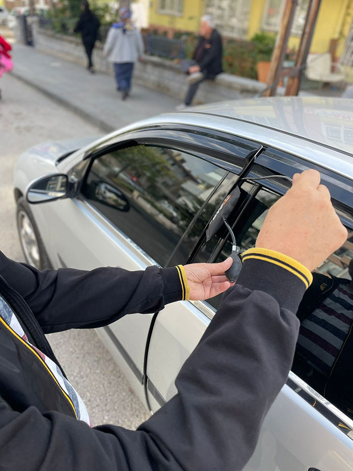 İnegöl Oto Kilitçisi